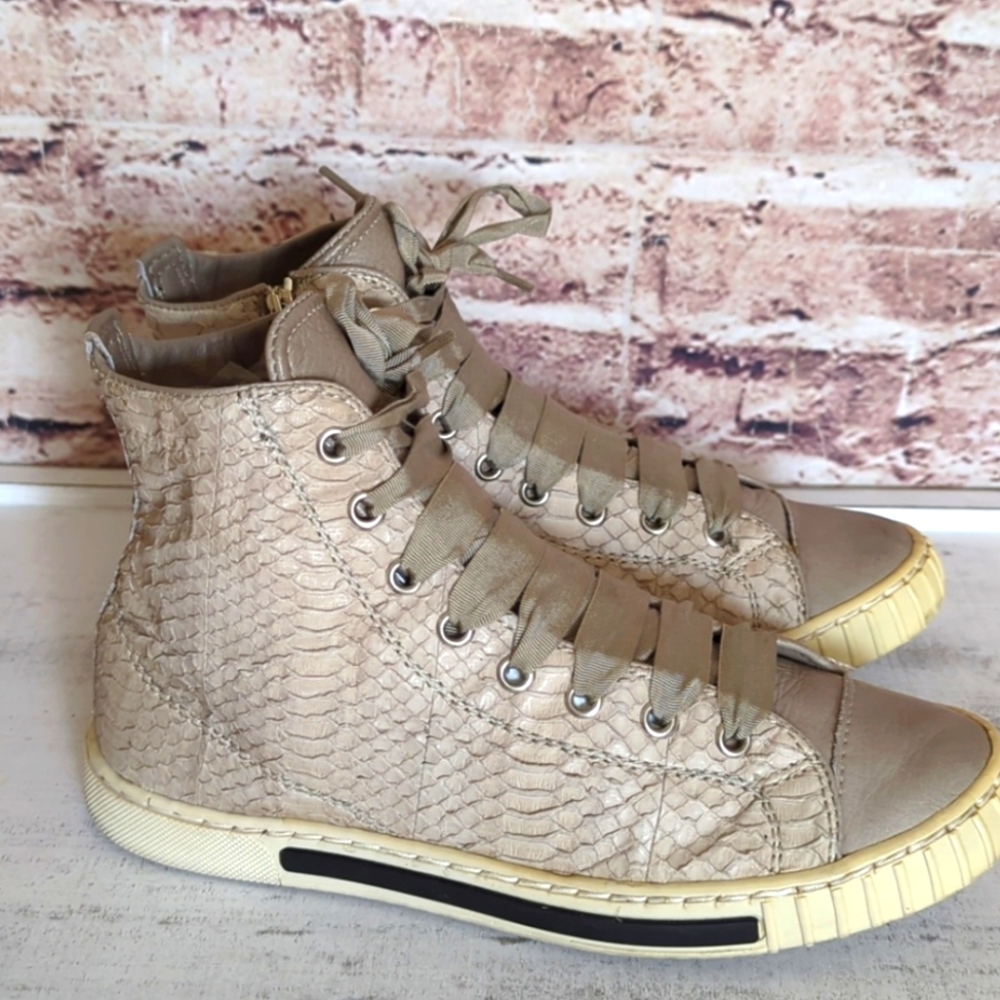 Snakeskin High Top Sneakers Snake Leather 37 Italy Beige Cream Off White